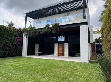 Casa de 5 habitaciones, Cuernavaca · Hermosa Casa Dentro de Fraccionamiento Rinconada Vista Hermosa