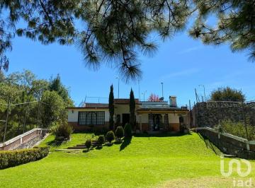 Casa · 300m² · 3 Recámaras · 5 Estacionamientos · Cabaña de Descanso en Huasca de Ocampo