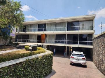 Casa · 1047m² · 4 Estacionamientos · Casa