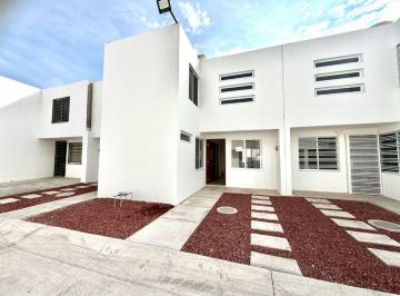Casa de 3 habitaciones, Zapopan · Casa en Venta $2,670,000en Condominio Rinconada del Sur, El Fortín, Zapopan, Jalisco, México.
