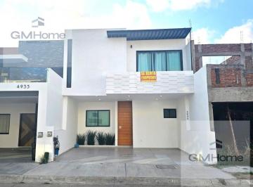 Casa · 210m² · 3 Recámaras · 2 Estacionamientos · Casa en Real del Valle, Coto 14