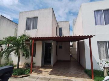 Casa de 3 habitaciones, Kanasín · Casa en Venta en Privada Celestún, Fracc. Las Palmas, Kanasín