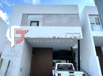 Casa en condominio · 370m² · 3 Recámaras · 2 Estacionamientos · Casa en Venta en Residencial San Ángelo Al Norponiente de La Ciudad de Aguascalientes