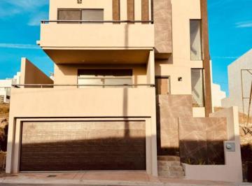 Casa de 3 habitaciones, Playas de Rosarito · Casa en Venta | Roof Garden con Vista Espectacular y Cocina Moderna | Punta Azul, Rosarito