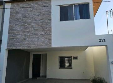 Casa · 180m² · 3 Recámaras · 2 Estacionamientos · Se Renta Casa Totalmente Equipada y Amueblada