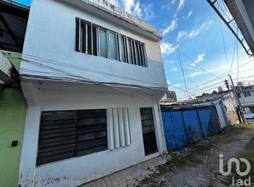 Casa · 49m² · 2 Recámaras · 1 Estacionamiento · Se Vende Casa en Tapachula Centro, Chiapas