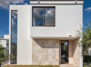 Casa de 4 habitaciones, El Marqués · Casa en Venta en Ciudad Maderas, 4ta Recámara en Pb, 3 Baños Completos, Hermosa!
