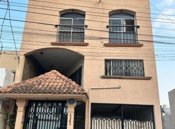 Casa de 3 habitaciones, Monterrey · Casa en Venta Misión Cumbres