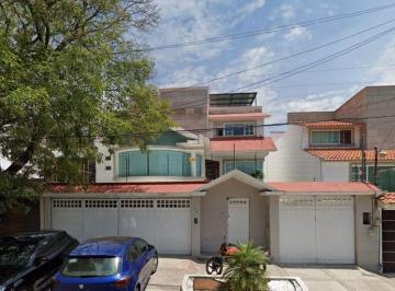 Casa de 6 habitaciones, Naucalpan de Juárez · Casa en Venta en Ciudad Satelite Naucalpan de Juárez Estado de Mexico