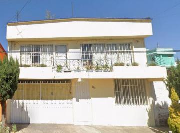 Casa de 4 habitaciones, Toluca · Casa en Venta en Toluca de Lerdo Estado de Mexico