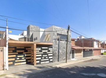 Casa de 4 habitaciones, Toluca · Casa en Venta en Colonia Las Torres Toluca Estado de Mexico