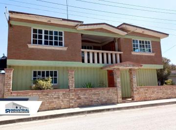 Casa · 1200m² · 5 Recámaras · 4 Estacionamientos · Renta/venta de Casa en Atotonilco de Tula