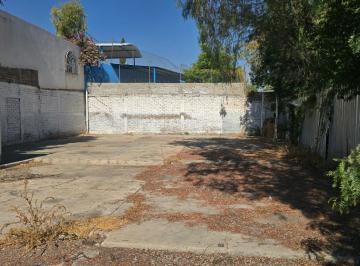 Terreno / Lote · 615m² · 3 Estacionamientos · Terreno Renta Sobre Blvr Vicente Valtierra en El Coecillo León Gto.