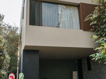 Casa · 450m² · 4 Recámaras · 4 Estacionamientos · Casa de Lujo en Venta en Arauca1