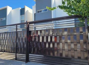 Casa de 3 habitaciones, Juárez · Casa en Venta 3 Recámaras y Excedente de Terreno en Fracc Porto Zona San Lorenzo Cd Juárez Chih