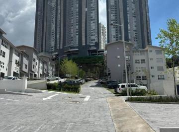 Departamento · 80m² · 2 Recámaras · 2 Estacionamientos · Venta de Departamento en Bosque Real en Huixquilucan Estado de México