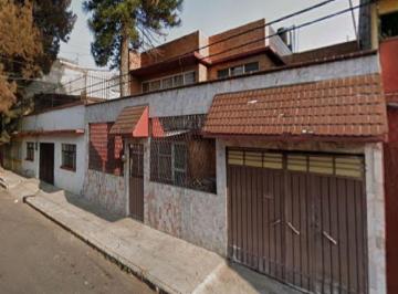 Casa de 4 habitaciones, Iztapalapa · Casa en Venta en La Col. San Lorenzo Xicotencatl