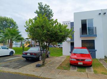 Casa de 3 habitaciones, Tonalá · Casa con 90 m² Superficie de Terreno, 3 Recámaras en Venta en El Moral, Tonala