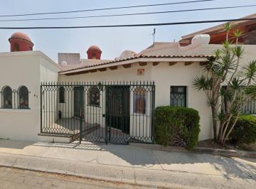 Casa de 5 habitaciones, Querétaro · Excelente y Hermosa Casa en Bosques de Acueducto, Querétaro.