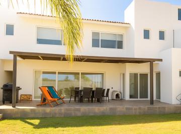 Casa en condominio de 3 habitaciones, Querétaro · Se Vende Casa con Increible Vista en Mision San Jeronimo