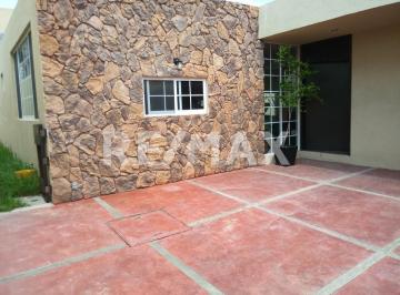 Casa de 2 habitaciones, Querétaro · Venta Casa con Excelente Ubicacion en Villas del Cimatario (Vista Azul)