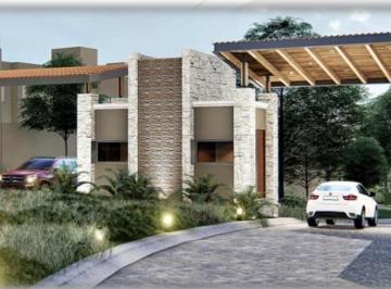 Casa en condominio · 199m² · 3 Recámaras · 2 Estacionamientos · Casa en Renta en Villa Carriedo