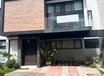 Casa · 263m² · 3 Recámaras · 2 Estacionamientos · Casa en Venta en Bio Grand Juriquilla