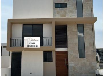 Casa en condominio · 290m² · 4 Recámaras · 3 Estacionamientos · Venta Casa Queretaro La Vista