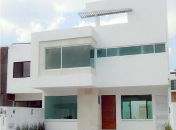 Casa en condominio · 285m² · 3 Recámaras · 3 Estacionamientos · Renta Casa Querétaro Juriquilla