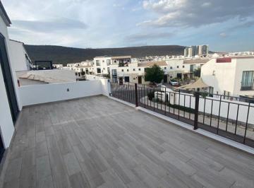 Casa en condominio · 237m² · 4 Recámaras · Casa en Venta en El Refugio Para Inversionista