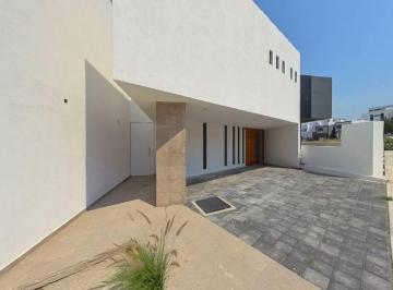 Casa en condominio · 240m² · 3 Recámaras · 2 Estacionamientos · Casa en Venta en El Condado