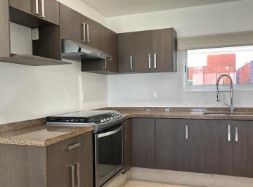 Casa en condominio · 214m² · 3 Recámaras · 3 Estacionamientos · Casa en Renta en La Vista Residencial