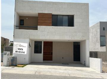 Casa en condominio · 290m² · 4 Recámaras · 3 Estacionamientos · Casa en Venta en La Vista Residencial