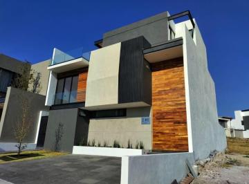 Casa en condominio · 303m² · 4 Recámaras · 3 Estacionamientos · Casa en Venta en La Vista Residencial