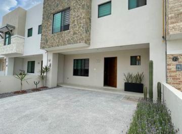 Casa en condominio · 151m² · 3 Recámaras · 2 Estacionamientos · Casa en Venta en La Vista Residencial