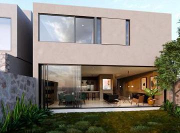 Casa en condominio · 242m² · 3 Recámaras · 2 Estacionamientos · Casa en Venta en Altozano