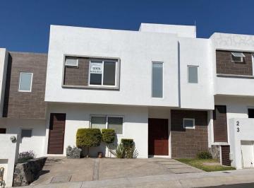 Casa en condominio · 148m² · 3 Recámaras · 2 Estacionamientos · Casa en Renta en Zibata