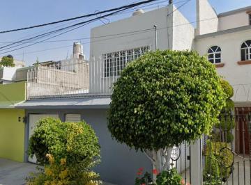 Casa de 3 habitaciones, Nezahualcóyotl · Venta de Casa en Valle del Caucacol. Valle de Aragón 1ª Secc. Nezahualcóyotl C. P. 57100 | Edoméx
