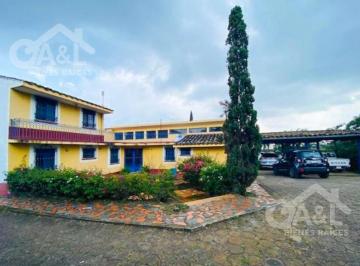 Casa · 480m² · 3 Recámaras · 4 Estacionamientos · Casa Campestre en Venta Ubicada en El Chico Veracruz