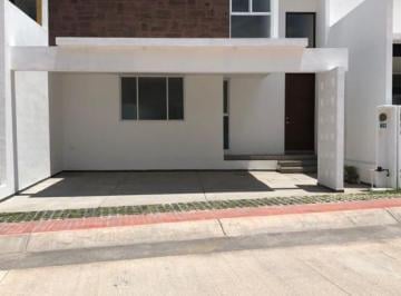 Casa · 201m² · 3 Recámaras · 3 Estacionamientos · Casa en Venta en La Vista Residencial