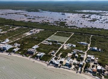 Terreno / Lote · 485m² · Terreno en Venta a 150 m del Mar en Las Playas de San Benito, Yucatán.