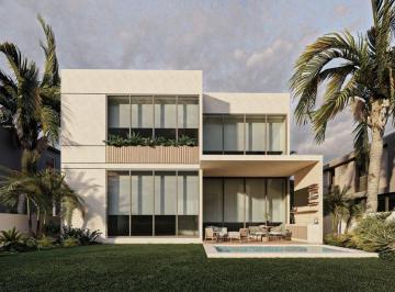 Casa · 415m² · 5 Recámaras · 3 Estacionamientos · Casa de 5 Recámaras en Preventa Ubicada en Privada Cutzam, Yucatán Country Club.
