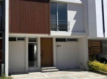 Casa en condominio · 209m² · 3 Recámaras · 2 Estacionamientos · Casa en Condominio en Punto Sur