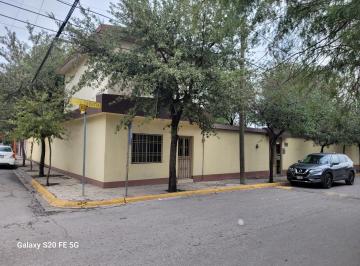 Casa · 492m² · 3 Recámaras · 4 Estacionamientos · Casa en Garza y Garza