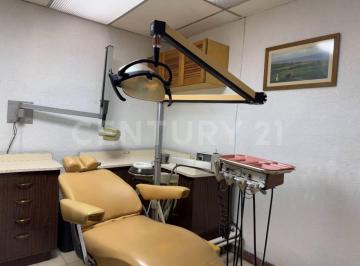 Oficina · 15m² · 1 Recámara · Renta Consultorio Dental Equipado