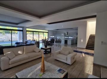 Casa en condominio · 550m² · 5 Recámaras · Residencia Venta/renta en Privada Yucatán Country Club