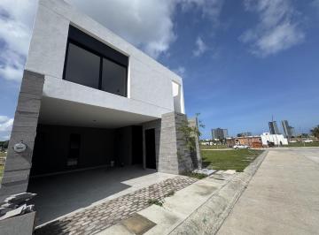 Casa · 225m² · 4 Recámaras · 2 Estacionamientos · Casa en Venta Punto Lomas Residencial Riviera Veracruzana Alvarado Veracruz