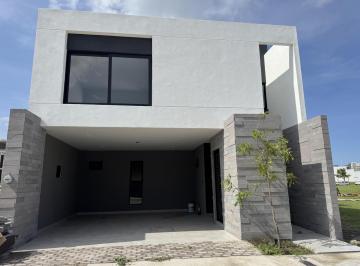 Casa · 225m² · 4 Recámaras · 2 Estacionamientos · Casa en Venta Punto Lomas Residencial Riviera Veracruzana Alvarado Veracruz