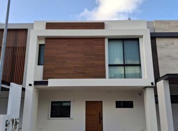 Casa de 3 habitaciones, Benito Juárez · Estrena Casa Equipada en Arbolada con Paneles Solares