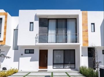 Casa · 132m² · 3 Recámaras · 2 Estacionamientos · Casa en Juriquilla, Querétaro